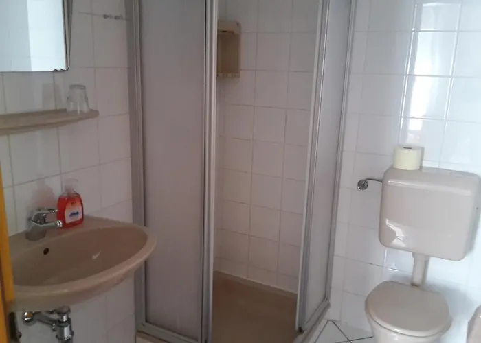 Gasthaus Zur Melzen 招待所